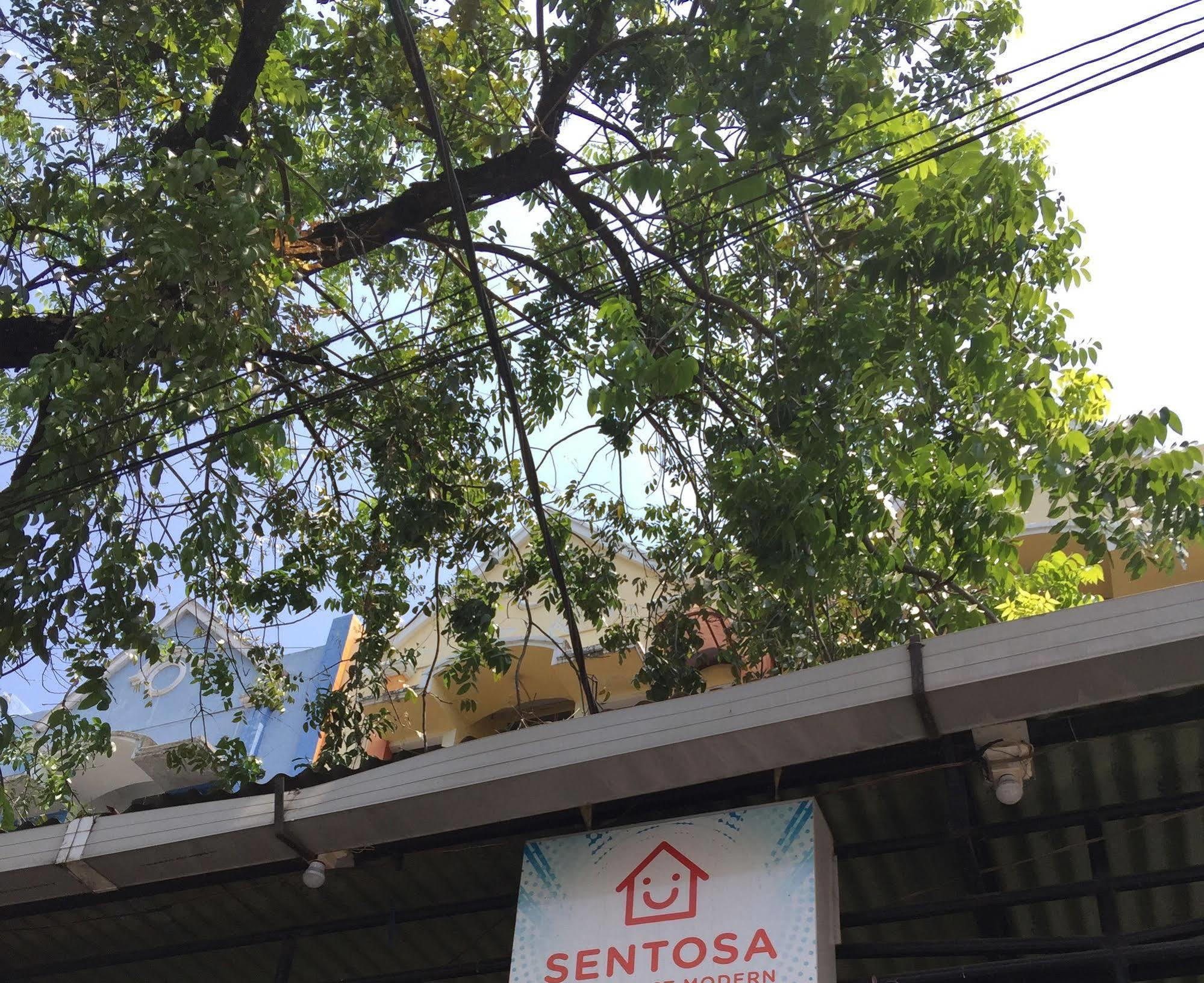 Wisma Sentosa Макасар Экстерьер фото