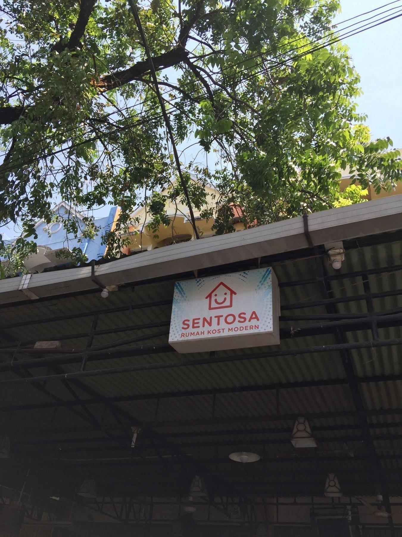 Wisma Sentosa Макасар Экстерьер фото